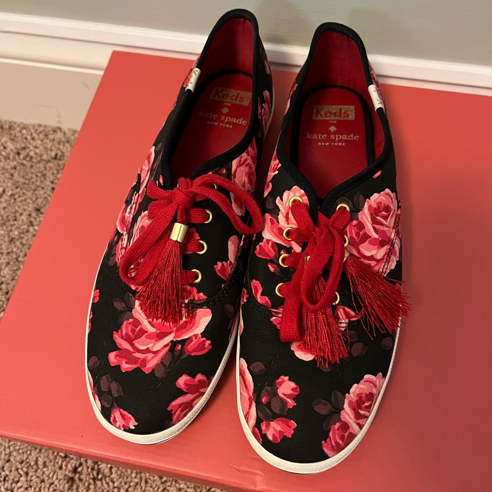 Kate Spade Keds Red Rose Black Canvas Sneakers Tennis Shoes Size 8
